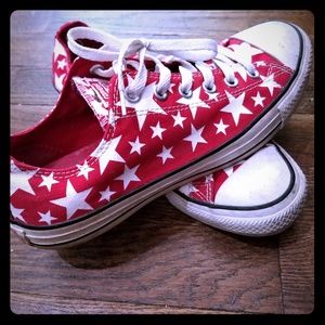 VGUC Red and White Star Converse